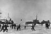 Футбол на льду во время арктической экспедиции